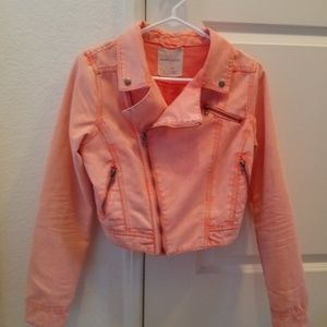 Adorable crop top Jean jacket